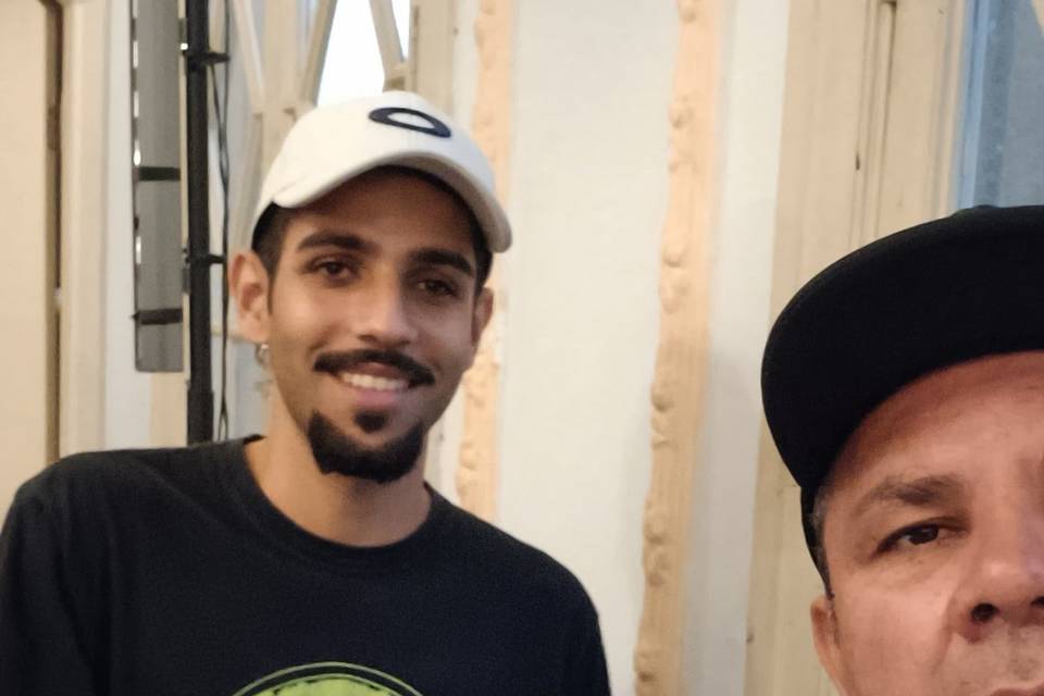 Djs