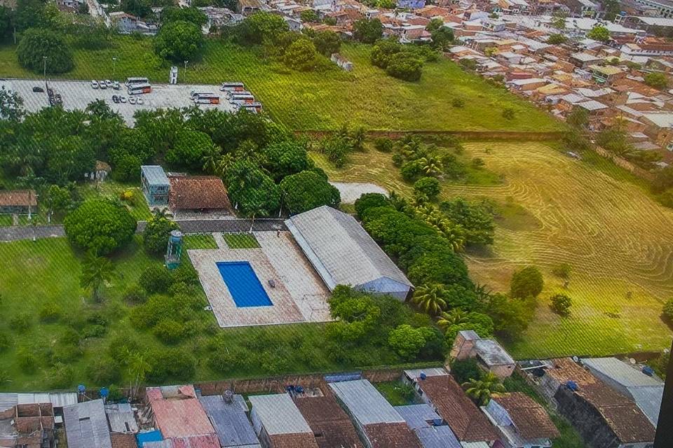 Vista aérea: 20.000m2