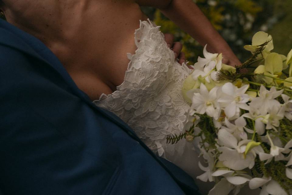CLOSE (AUTORAL)