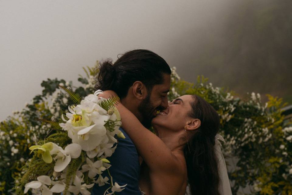 PRIMEIRO BEIJO COMO CASADOS 🌿