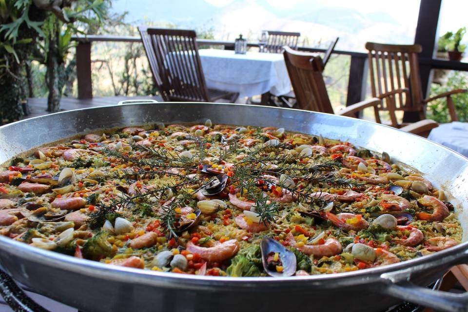 Paella de frutos do mar