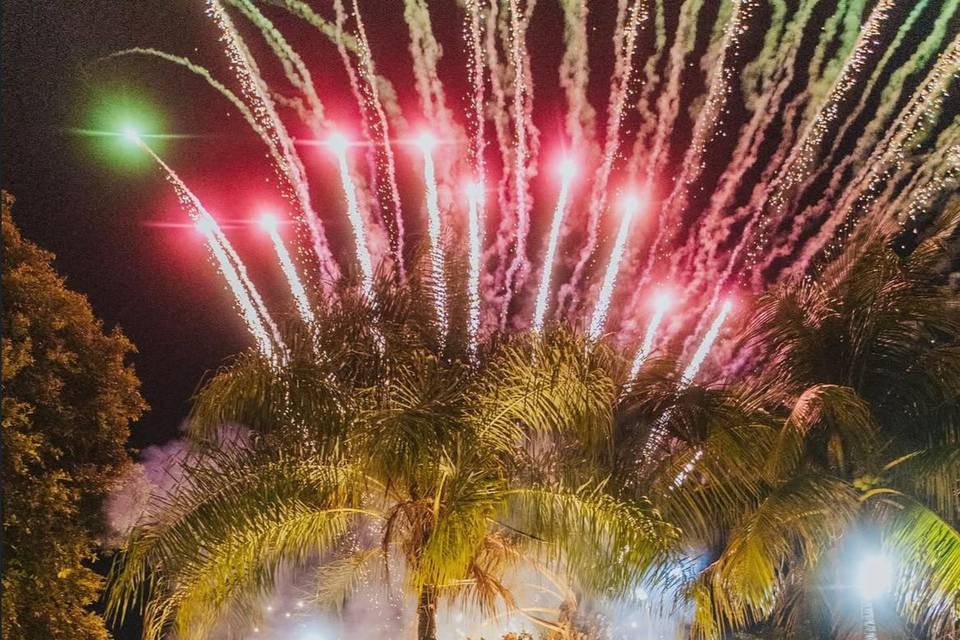 Fogos em leque