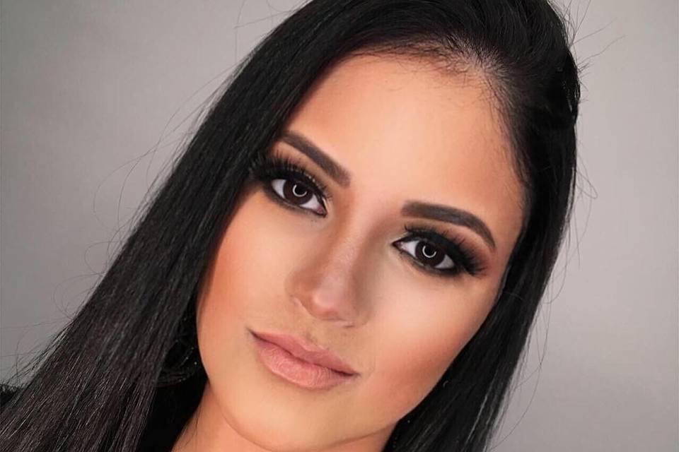 Mariana Melo Makeup