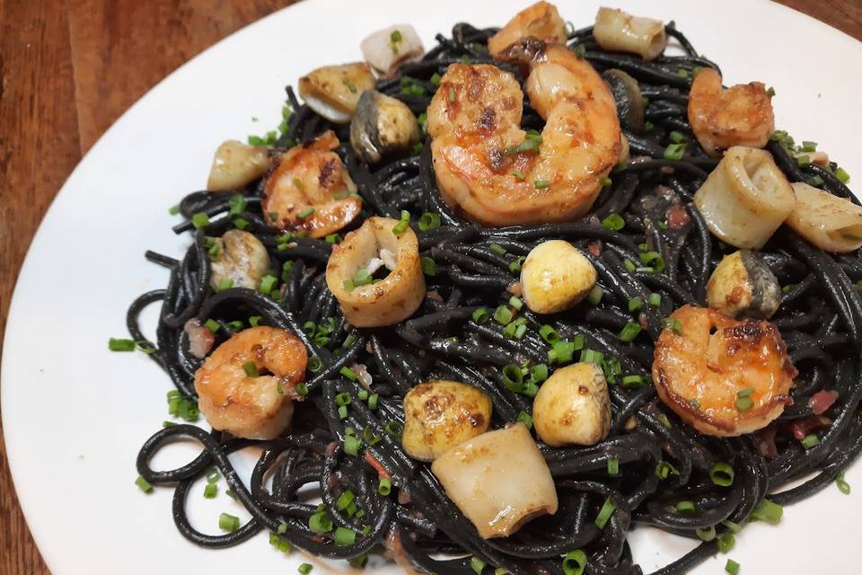 Espaguetti nero di seppia