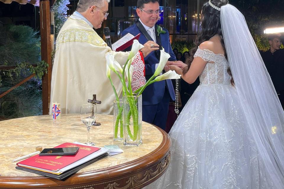 CASAMENTO VALECIO E ALUMAISA