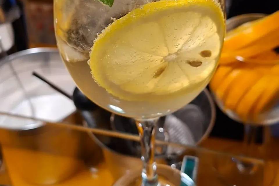 Limoncello Spritz