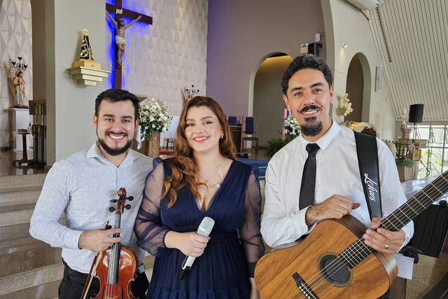 Violino, voz e violão