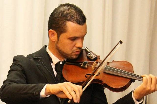 Violinista Samuel Dias