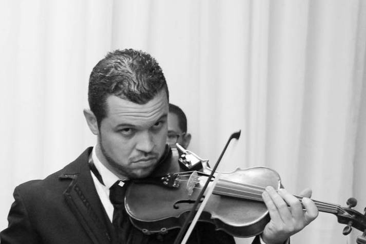 Violinista Samuel Dias