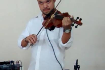 Violinista Samuel Dias