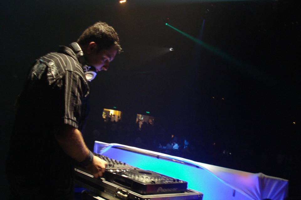 DJ Bradok