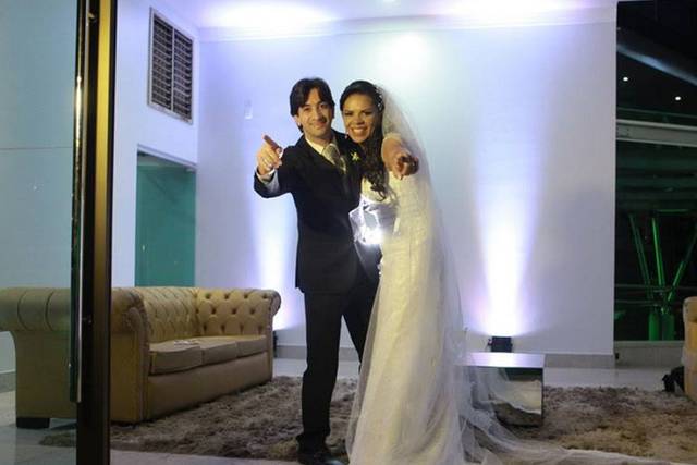 Casal posando