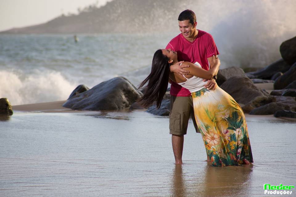 A alegria do casal é legal