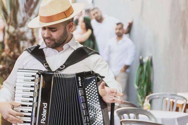 Acordoen em entradas