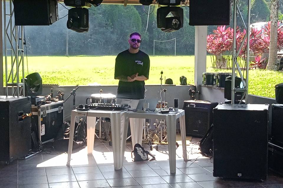 Dj