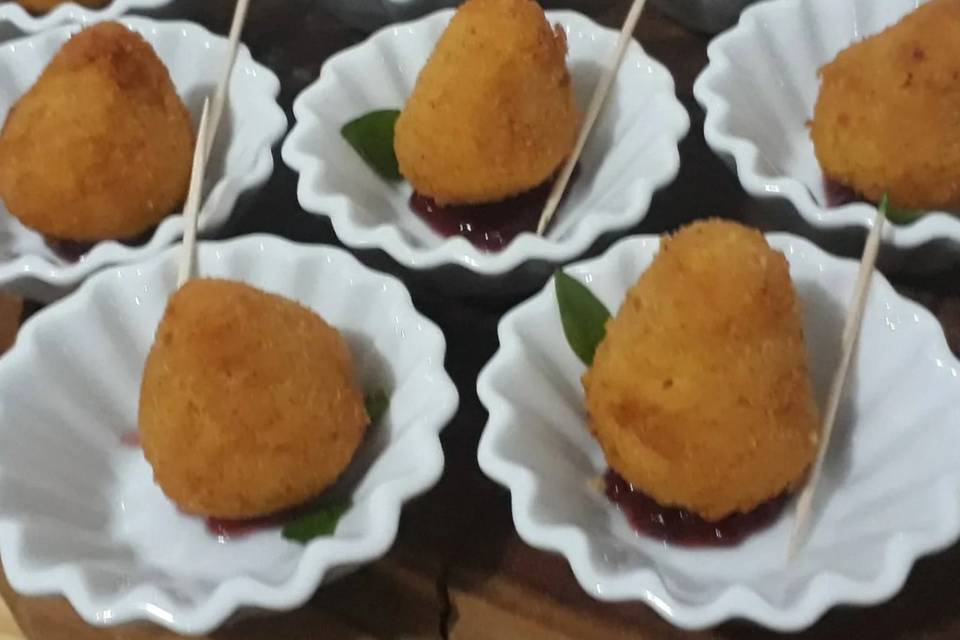 Coxinha na geleia de frutas ve