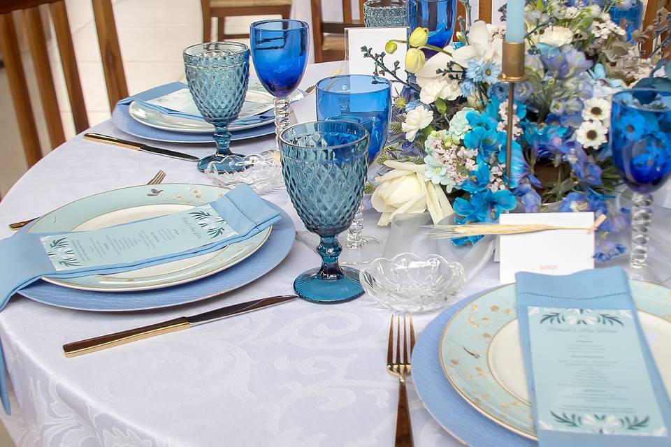 Mesa Posta com Decoração