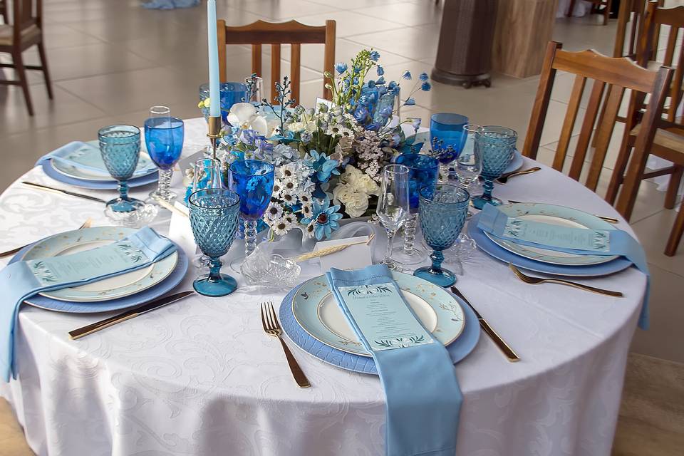 Mesa Posta com Decoração