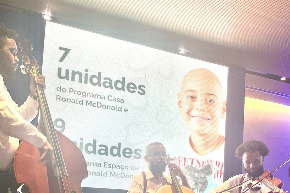 Trio Baixo, cello e violino