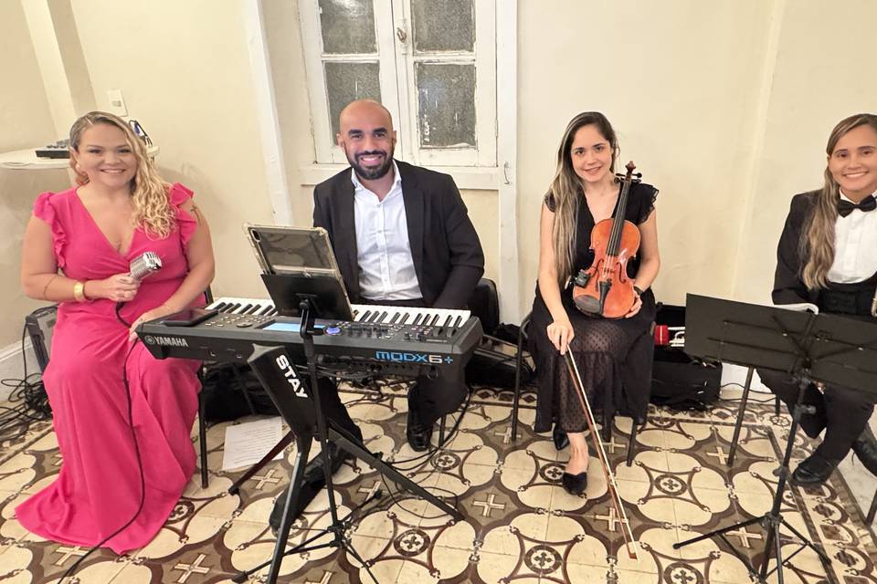 Trio Voz violino e piano