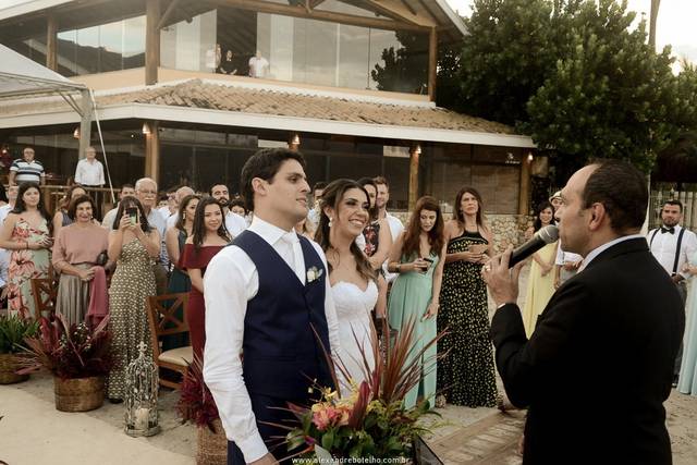 Celebrante Sidney Botelho