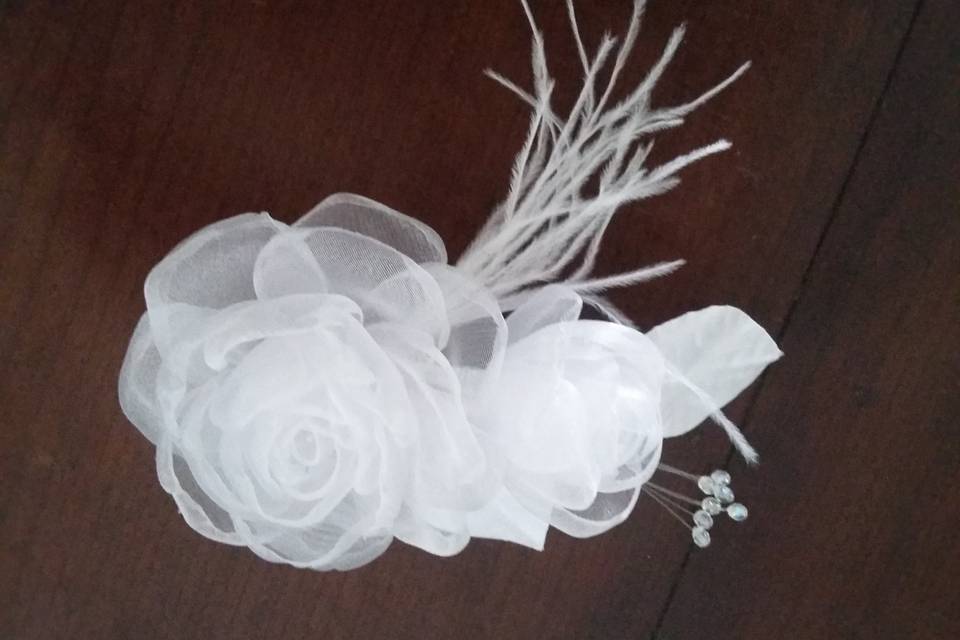 Flor e botão organza cristal