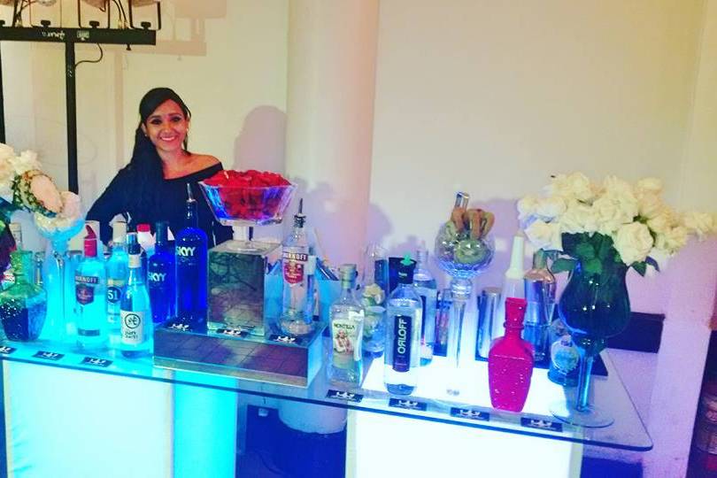 Show Bartending - Open Bar