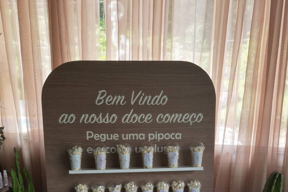 Totem de Pipoca Doce