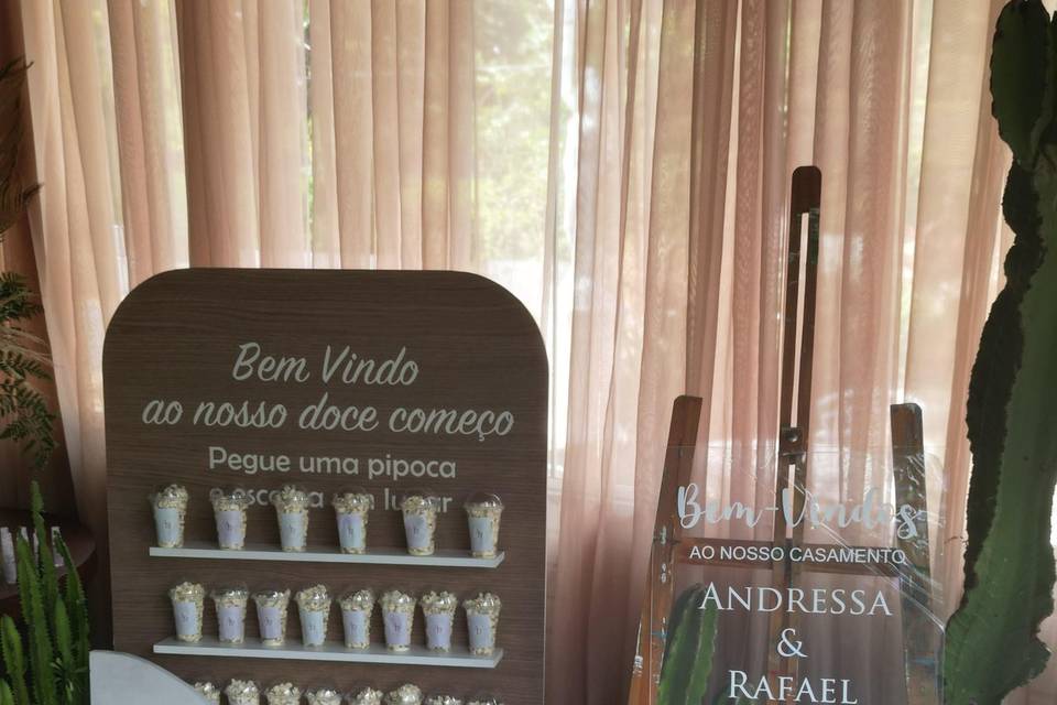 Totem de Pipoca Doce