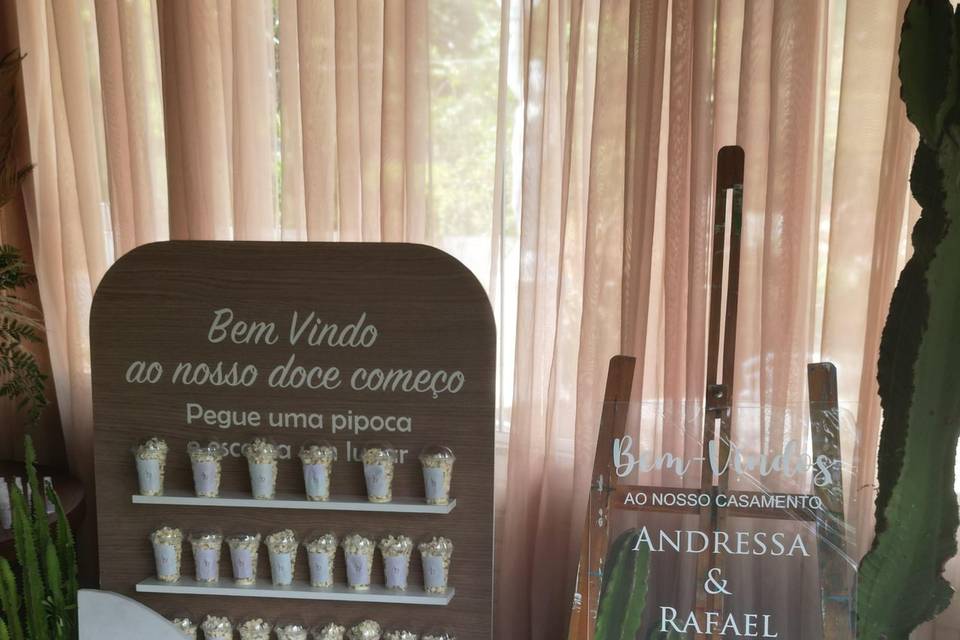 Totem de Pipoca Doce