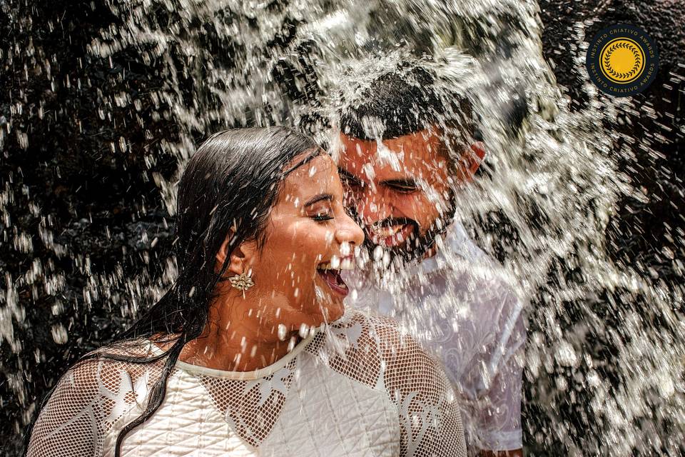 Risos, agua e amor.