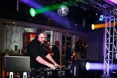 DJ Cleber Souza em ação