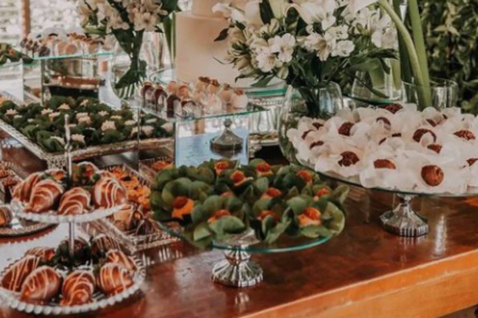 Mini wedding buffet/bolo/doce