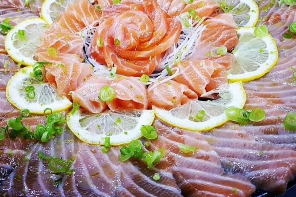 Carpaccio de salmão