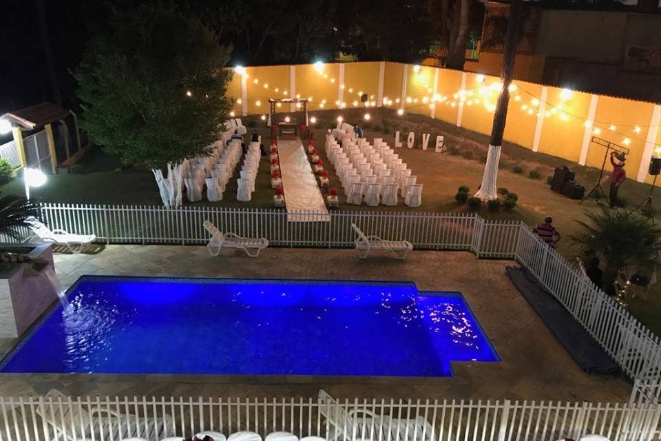 Piscina com iluminação em led