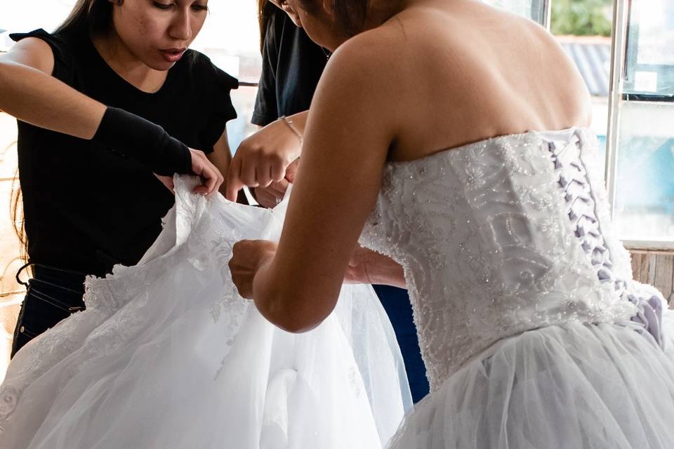 Acessória com vestido