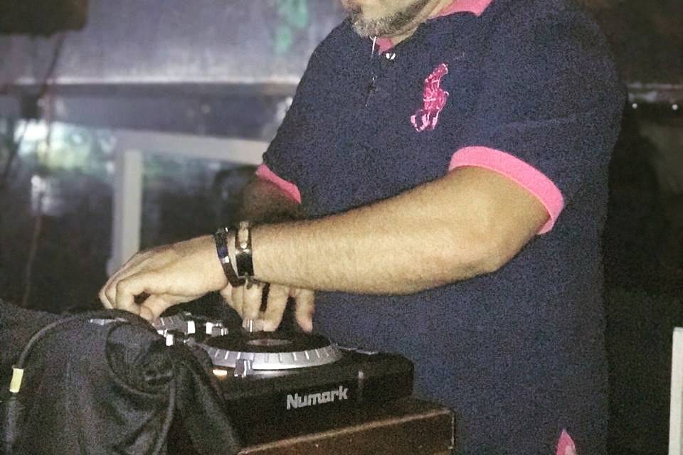 DJ Esso Play