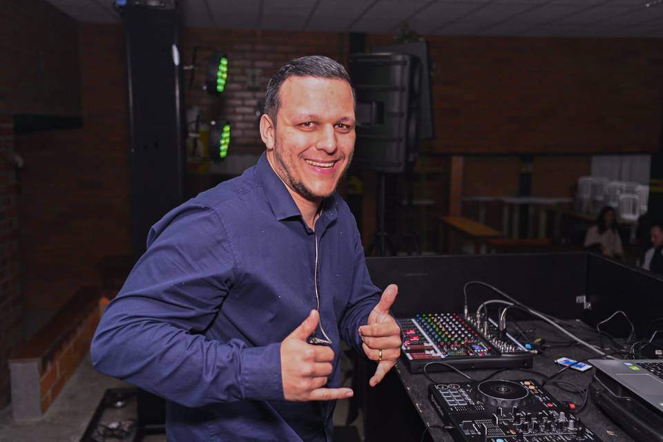 DJ Eduardo Oliveira