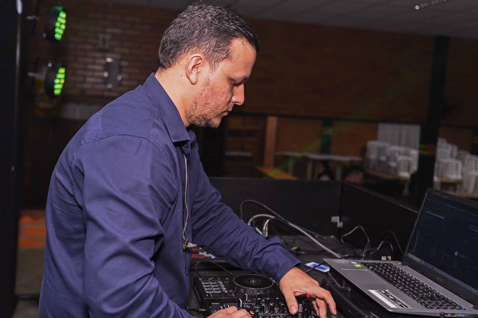 DJ Eduardo Oliveira