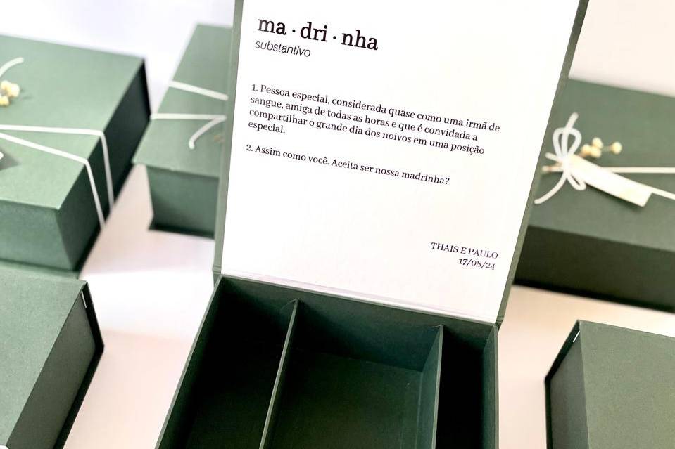 Caixa com divisórias