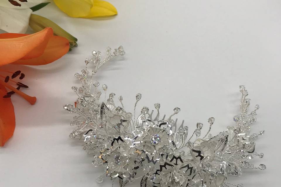 A-019 Flores prata e cristais