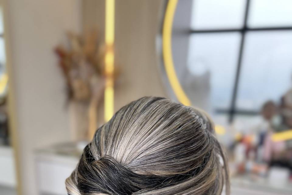 Trabalhado em cabelo curto