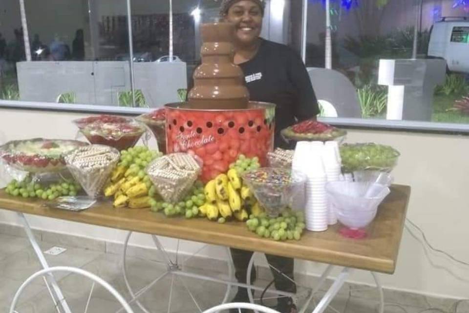 Deus é fiel fonte de chocolate