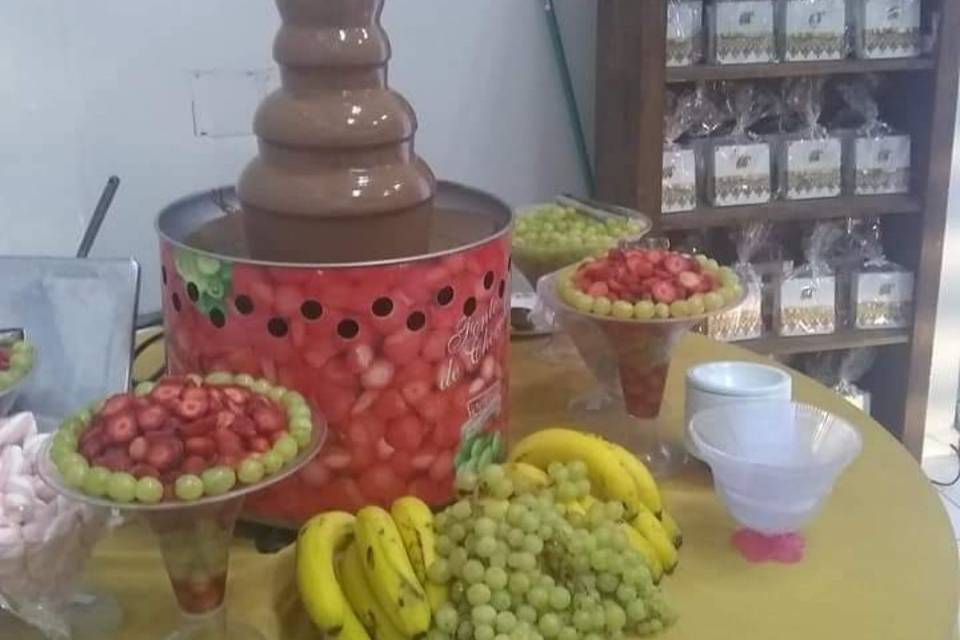 Deus é fiel fonte de chocolate