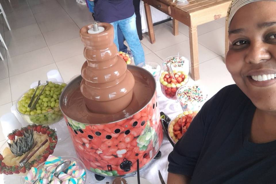 Deus é fiel fonte de chocolate