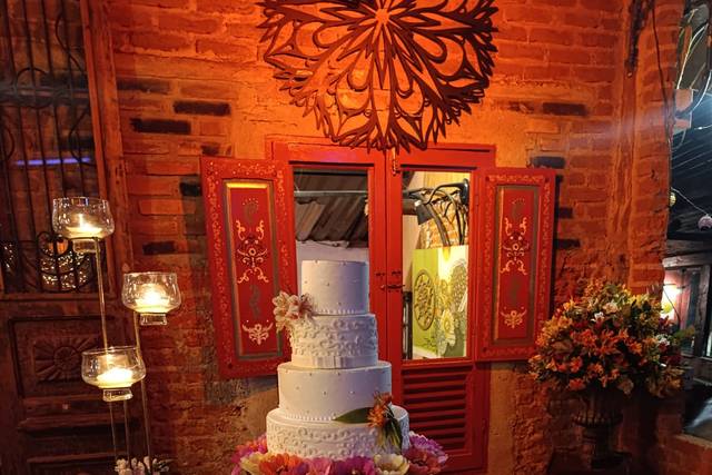 Mesa de bolo decorada