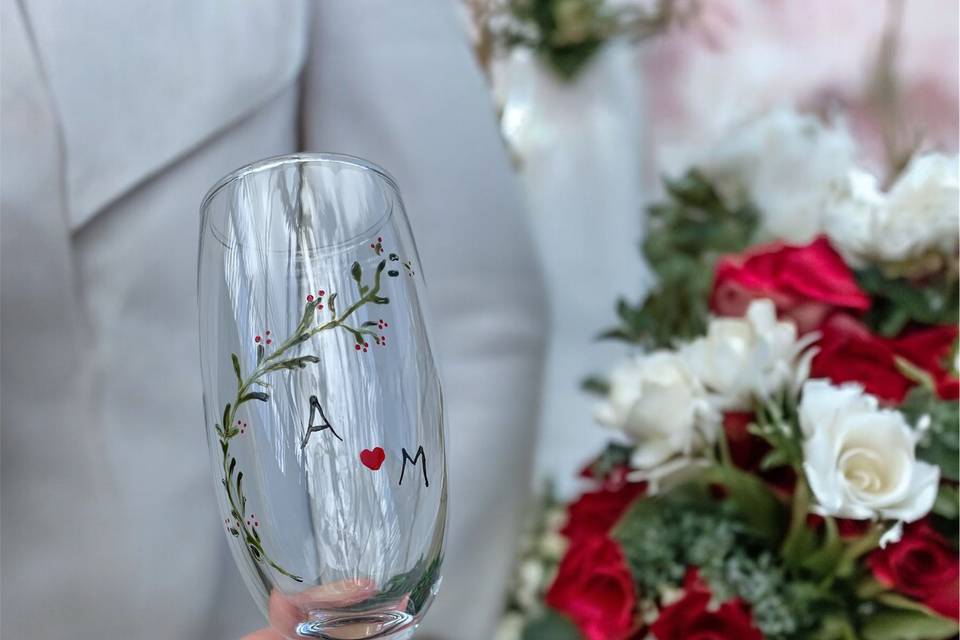 TAÇA COM INICIAIS