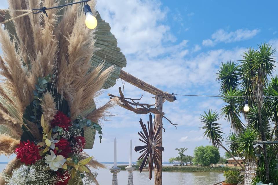 Altar beira do rio