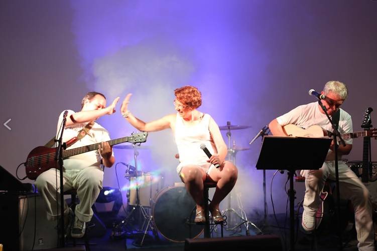 2+ Musical Show