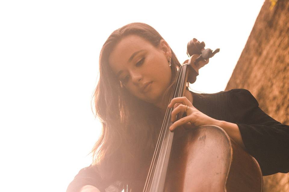Juliana - violoncelista